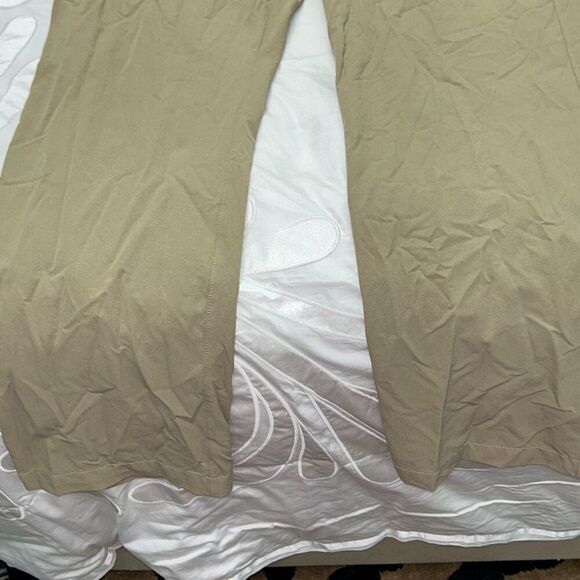 Under Armour Men's 40x30 Tan Chino Hiking Performance Golf Gorpcore - Picture 2 of 4
